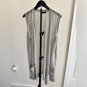 Sleeveless Open Front Long Knit Vest in Light Gray